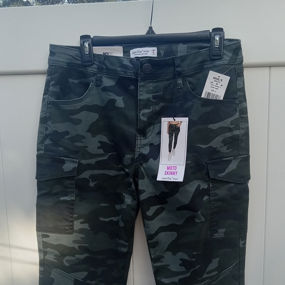 New Vanilla Star Camouflage Cargo Pants - Picture 4 of 7